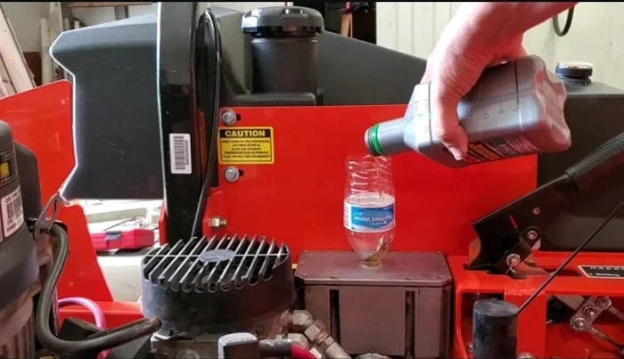 Changing the Hydraulic Oil and Filter
