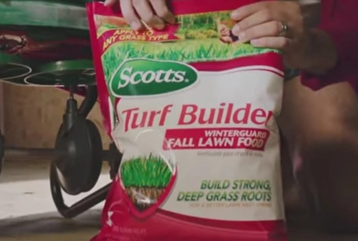 Scotts Fall Turf Builder

