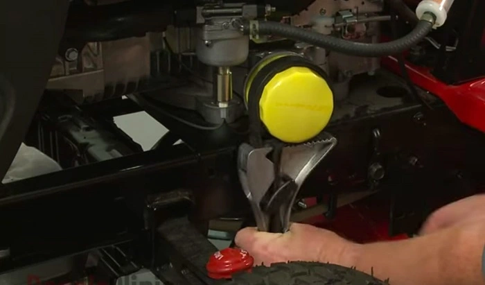 Checking the Oil Filters