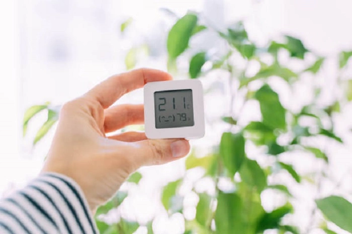 image of a meter to measure humidity