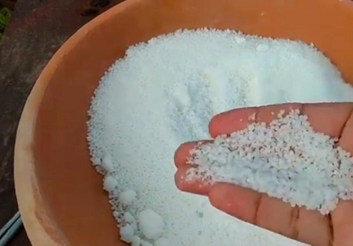 image of a nitrogen rich fertilizer