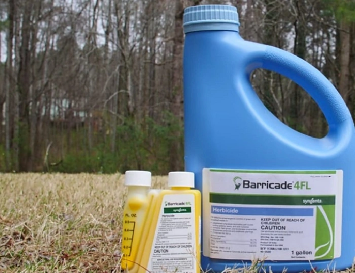 image of herbicide to get rid of stickers in yard