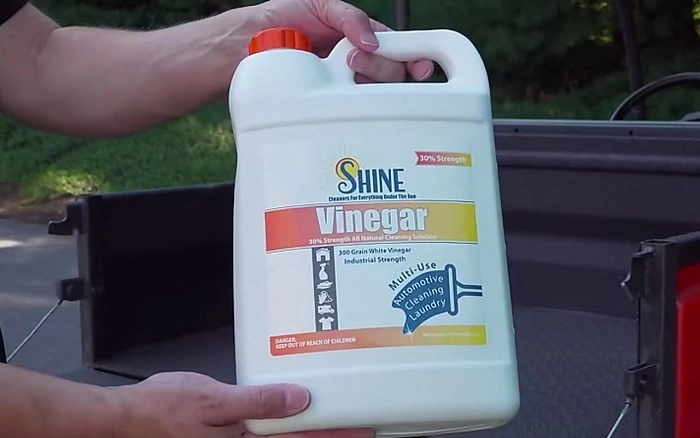 image of vinegar bottle