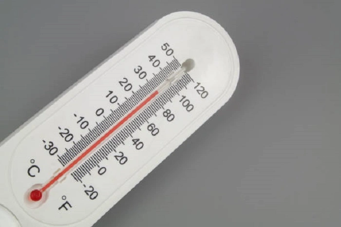 image of thermometer showing temperature